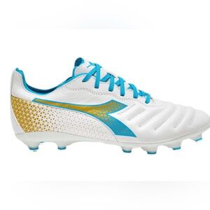Diadora, Soccer shoes, Comfort, Performance, Quality, 
Women’s, NEW in BOX!